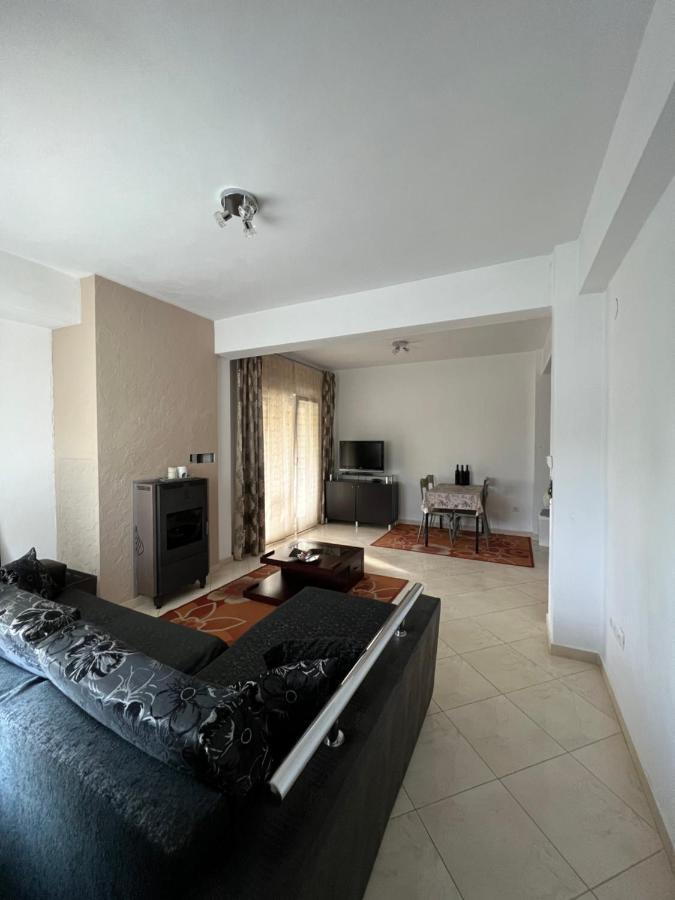 Elani Villa"S Luaran gambar